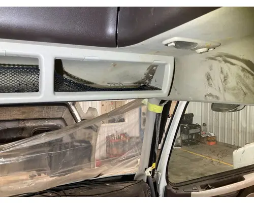 Volvo VNL Body, Misc. Parts
