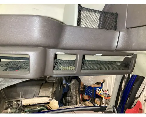 Volvo VNL Body, Misc. Parts