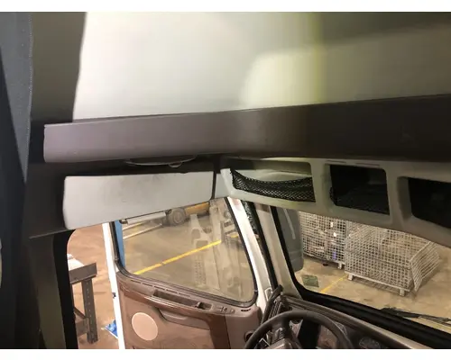 Volvo VNL Body, Misc. Parts