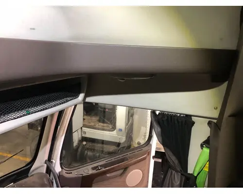 Volvo VNL Body, Misc. Parts