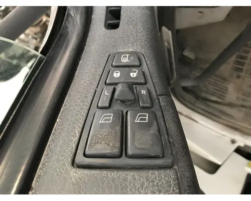 Volvo VNL Body, Misc. Parts