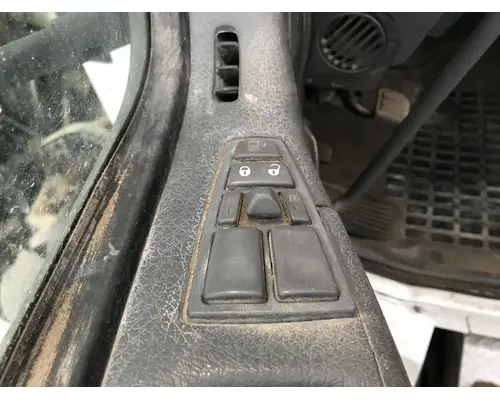 Volvo VNL Body, Misc. Parts