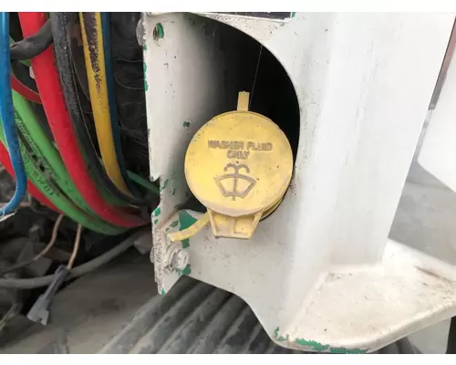 Volvo VNL Body, Misc. Parts
