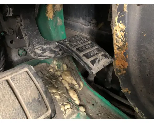 Volvo VNL Body, Misc. Parts