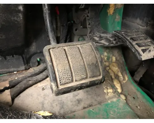 Volvo VNL Body, Misc. Parts