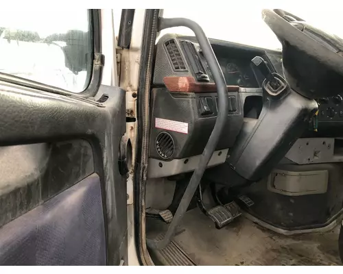 Volvo VNL Body, Misc. Parts