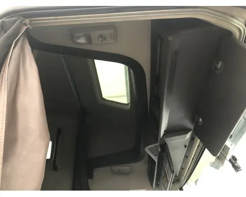 Volvo VNL Body, Misc. Parts