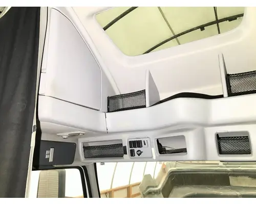 Volvo VNL Body, Misc. Parts