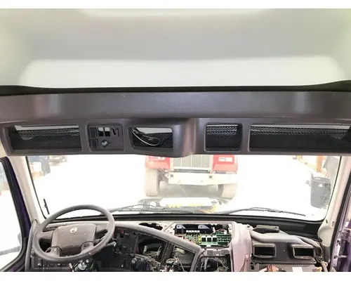 Volvo VNL Body, Misc. Parts