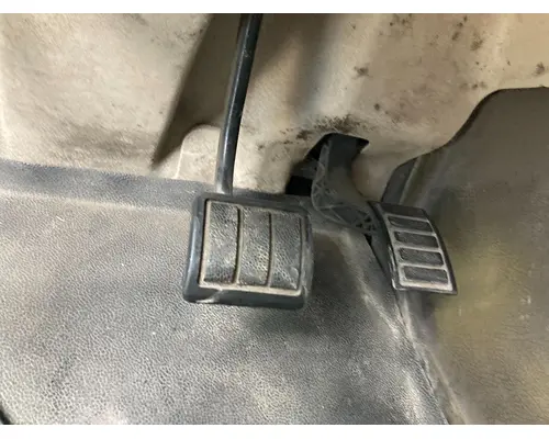 Volvo VNL Body, Misc. Parts