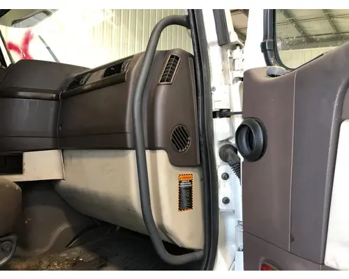 Volvo VNL Body, Misc. Parts
