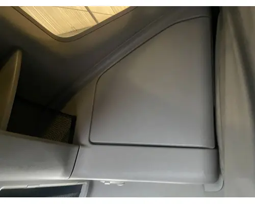 Volvo VNL Body, Misc. Parts