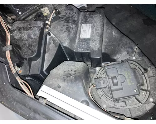 Volvo VNL Body, Misc. Parts