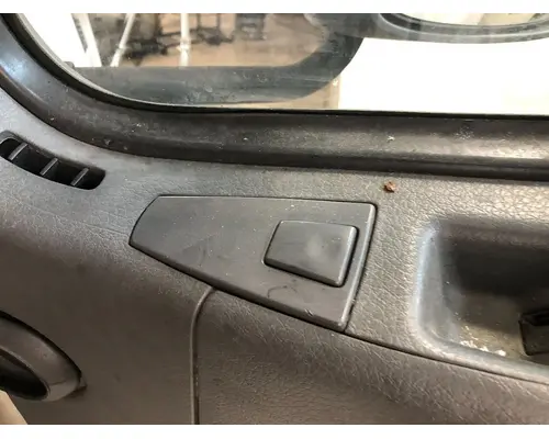Volvo VNL Body, Misc. Parts