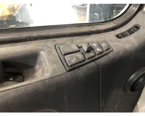 Volvo VNL Body, Misc. Parts