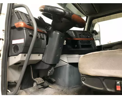 Volvo VNL Body, Misc. Parts
