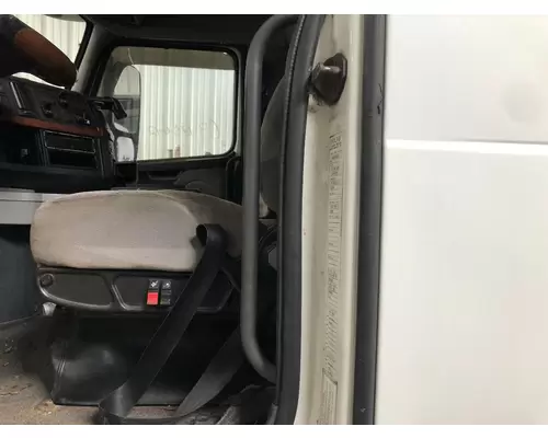 Volvo VNL Body, Misc. Parts