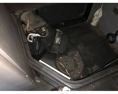 Volvo VNL Body, Misc. Parts