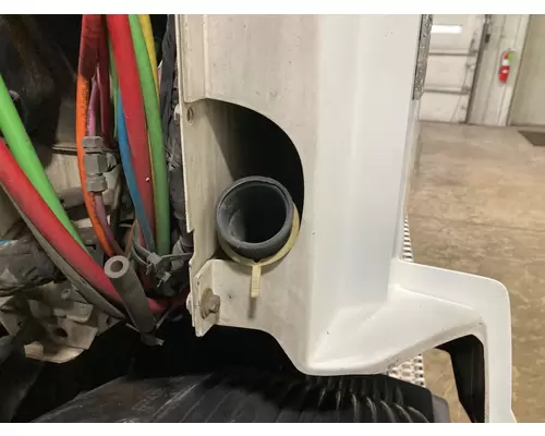 Volvo VNL Body, Misc. Parts