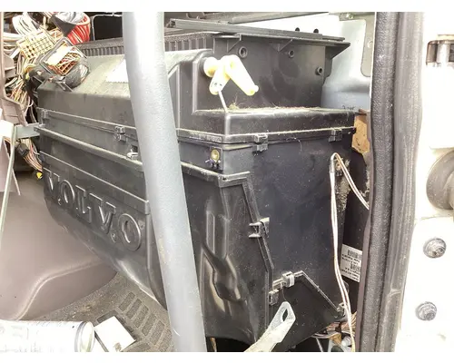 Volvo VNL Body, Misc. Parts