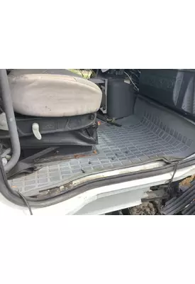 Volvo VNL Body, Misc. Parts