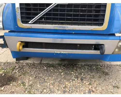 Volvo VNL Bumper Assembly, Front
