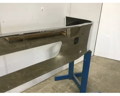 Volvo VNL Bumper Assembly, Front