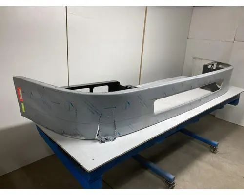 Volvo VNL Bumper Assembly, Front