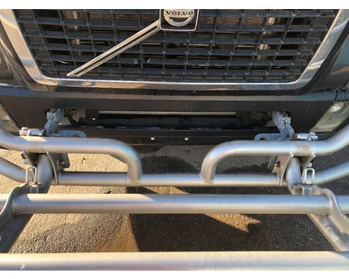 Volvo VNL Bumper Assembly, Front