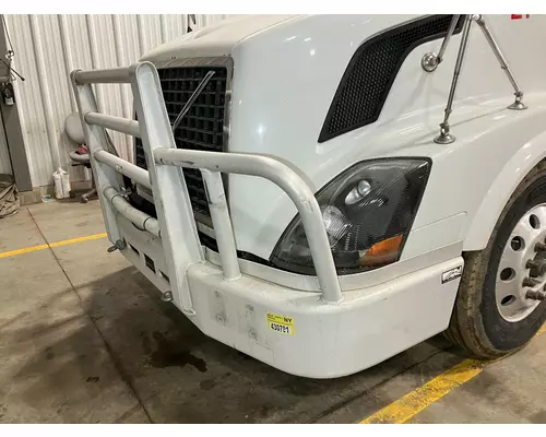 Volvo VNL Bumper Assembly, Front