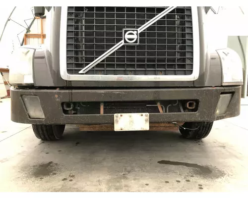 Volvo VNL Bumper Assembly, Front