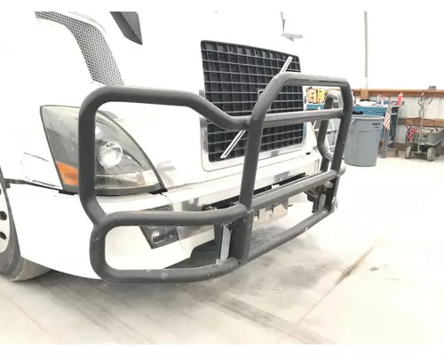 Volvo VNL Bumper Assembly, Front