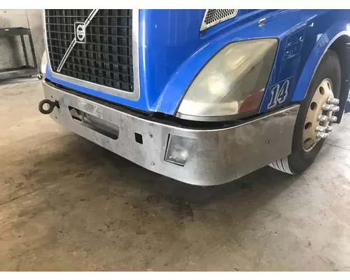 Volvo VNL Bumper Assembly, Front