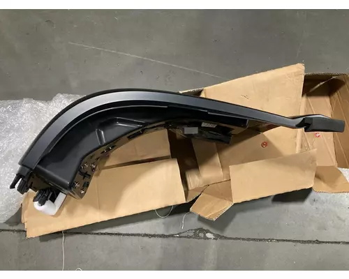 Volvo VNL Bumper Assembly, Front