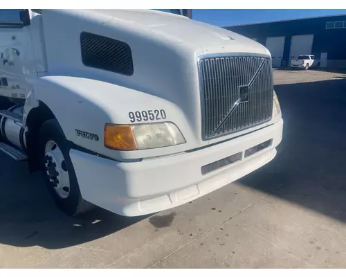 Volvo VNL Bumper Assembly, Front