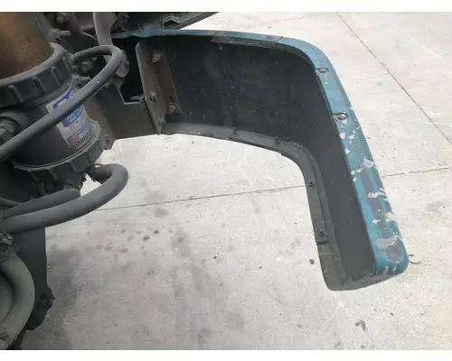 Volvo VNL Bumper Assembly, Front