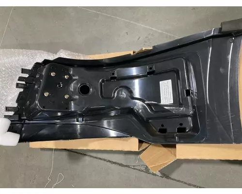 Volvo VNL Bumper Assembly, Front