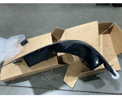 Volvo VNL Bumper Assembly, Front