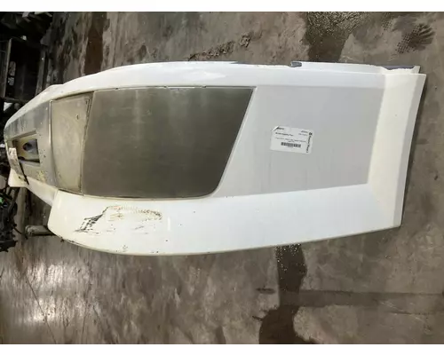 Volvo VNL Bumper Assembly, Front