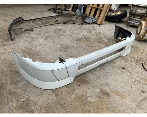 Volvo VNL Bumper Assembly, Front