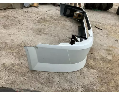 Volvo VNL Bumper Assembly, Front