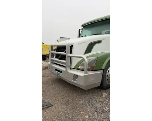 Volvo VNL Bumper Assembly, Front