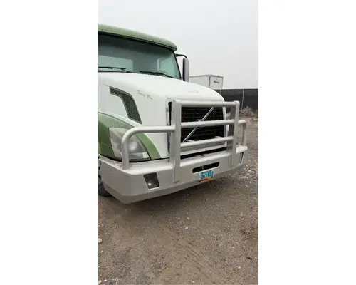 Volvo VNL Bumper Assembly, Front