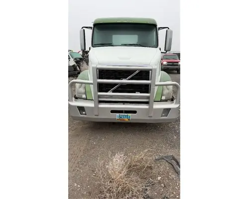 Volvo VNL Bumper Assembly, Front