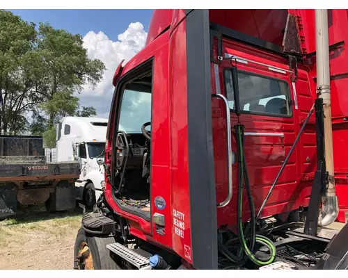 Volvo VNL Cab Assembly