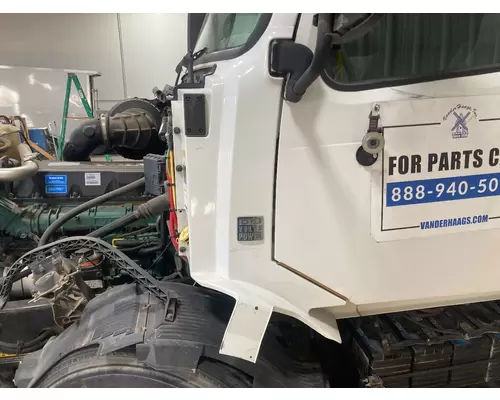 Volvo VNL Cab Assembly