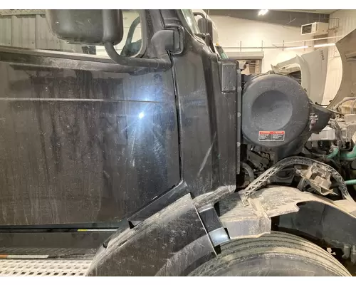 Volvo VNL Cab Assembly
