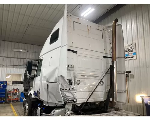 Volvo VNL Cab Assembly