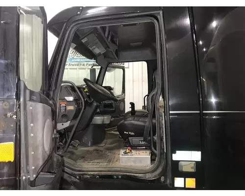 Volvo VNL Cab Assembly