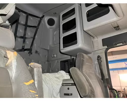 Volvo VNL Cab Assembly